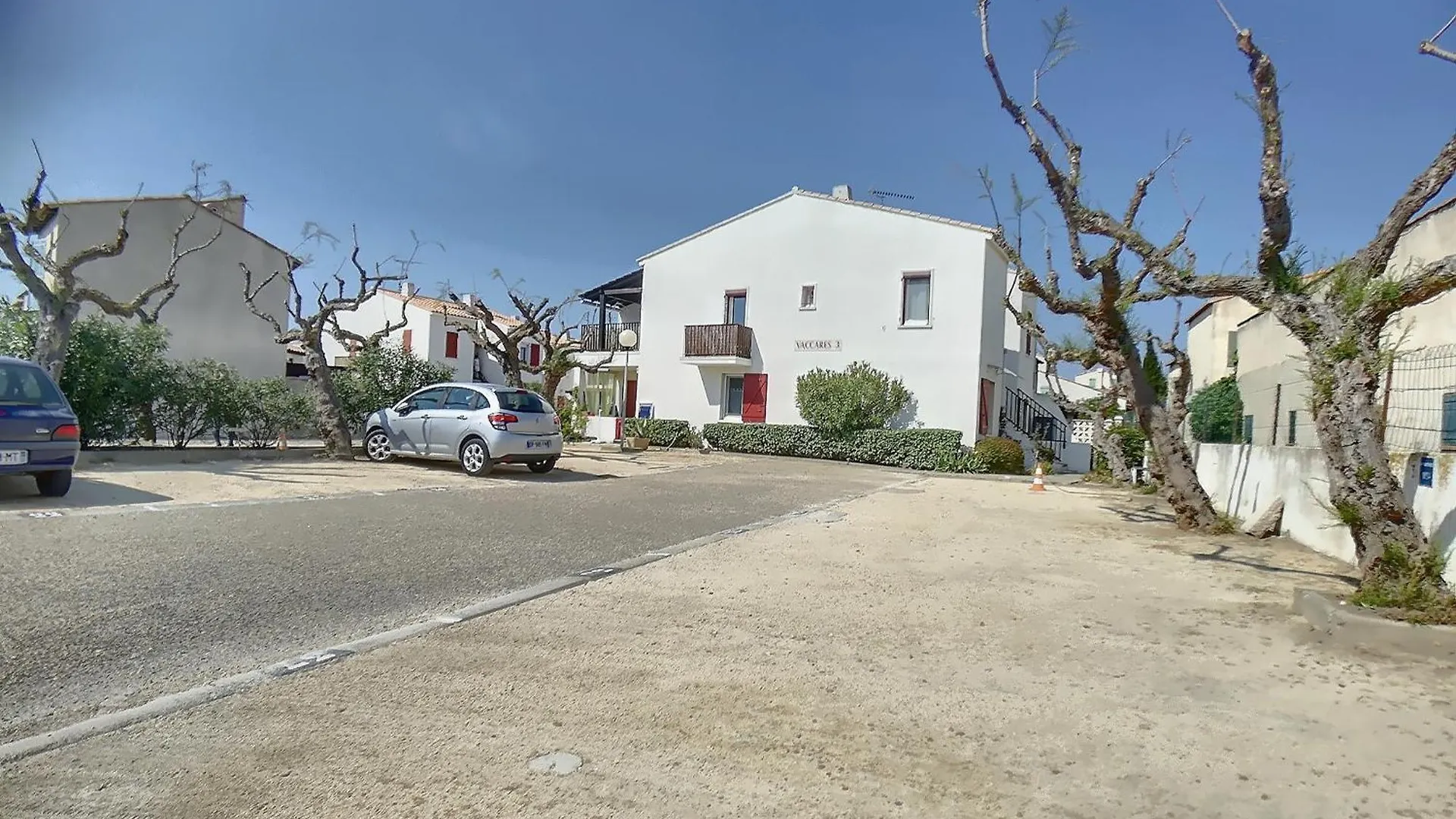 Appartement Rdc Pour 4 Pers Avec Cour Et Parking Proche Mer - Fr-1-475-196 Saintes-Maries-de-la-Mer France